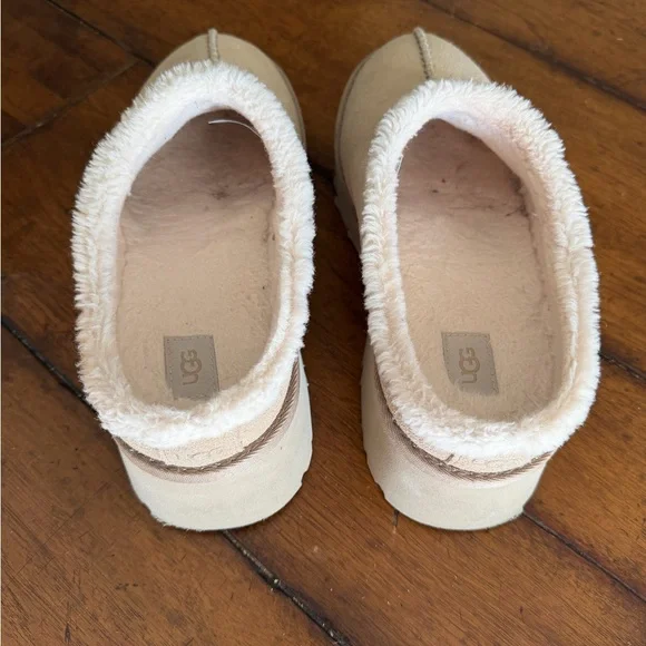 UGG Women's Tan Suede Mules - Picture 7 of 9